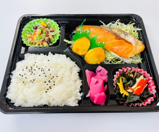 鮭弁当